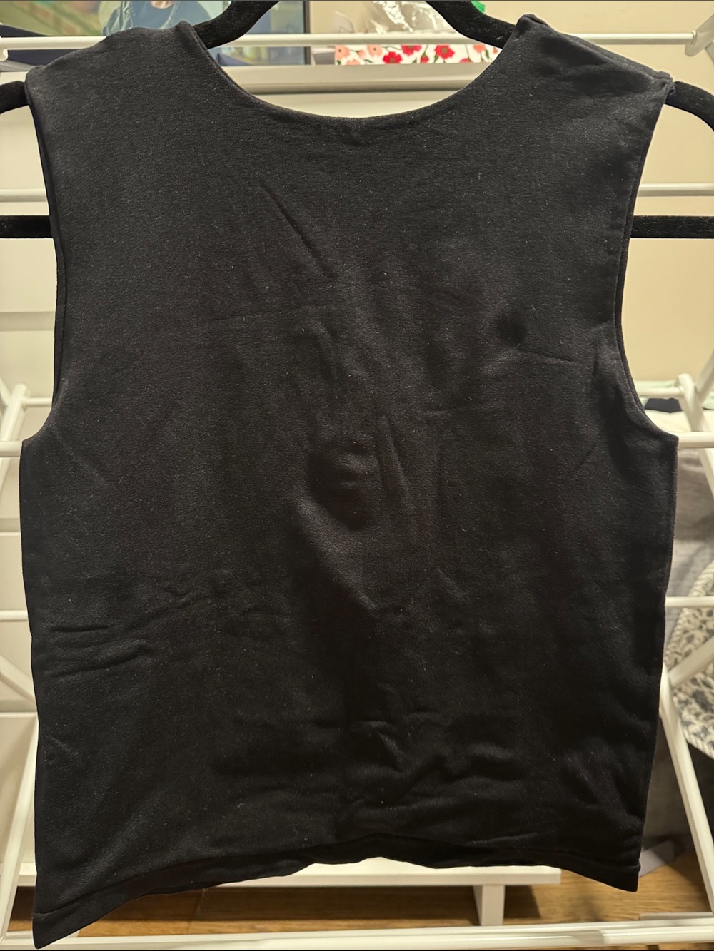 Aura Black Scoop Neck Sleeveless Tank - Picture 2 of 3